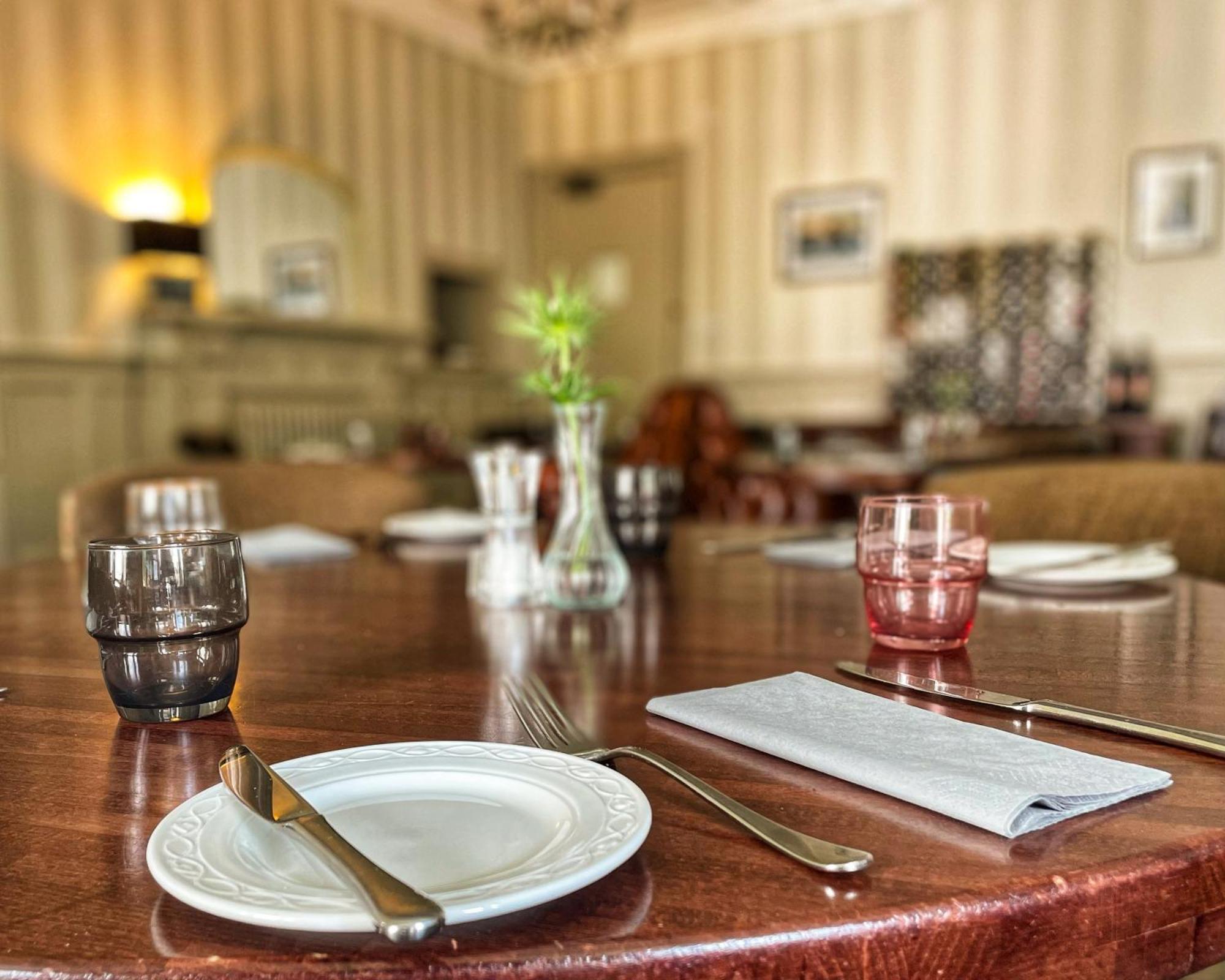 The Speyside Hotel And Restaurant Grantown-on-Spey ภายนอก รูปภาพ